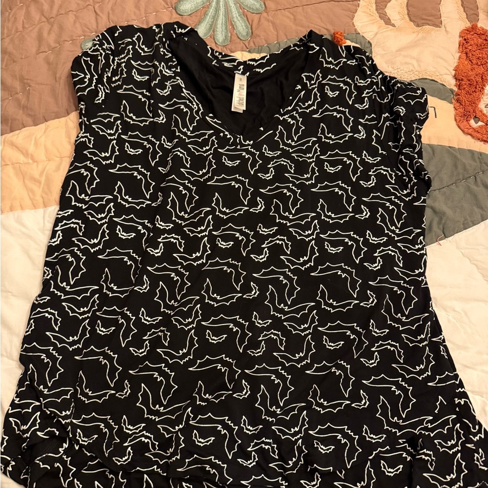 Latched Mama Glow in Dark Bats Nursing Shirt